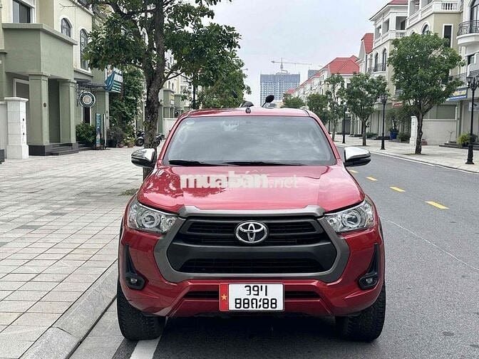 Toyota Hilux 2020 màu Đỏ
