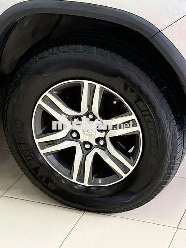 Toyota Fortuner 2020 2.7V 4x2 AT Màu Xám