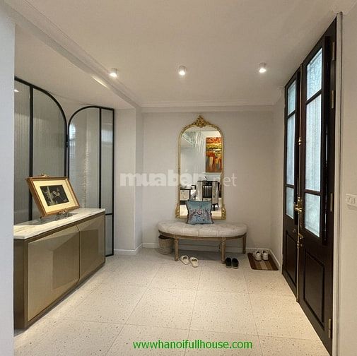 Ngôi nhà 3 phòng ngủ, mới, view Sông đẹp Long Biên cho thuê 0983739032