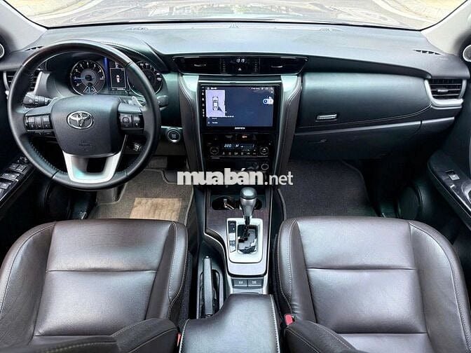 Toyota Fortuner 2.7V 4x2 AT Xám 2018