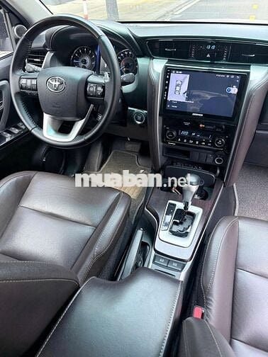 Toyota Fortuner 2.7V 4x2 AT Xám 2018