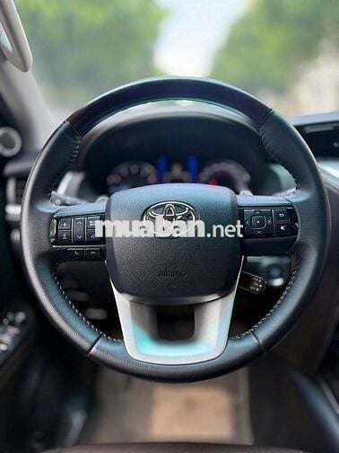 Toyota Fortuner 2.7V 4x2 AT Xám 2018