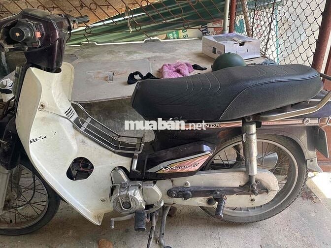 Honda Dream II Trắng