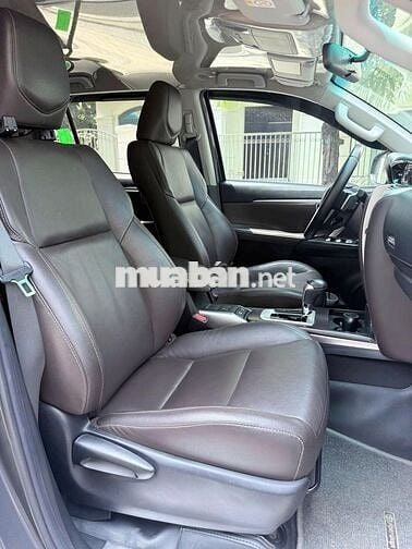 Toyota Fortuner 2.7V 4x2 AT Xám 2018