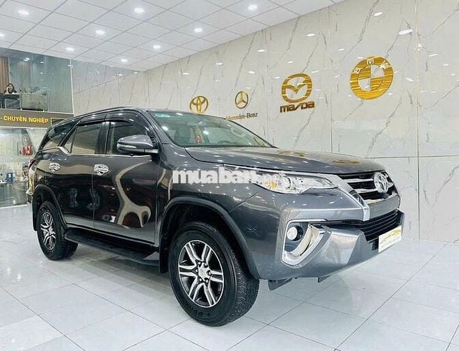 Toyota Fortuner 2.7V 4x2 AT Xám 2018