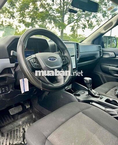 FORD RANGER XLS 2.0AT 2024 ĐI 17.000KM MỚI CỨNG