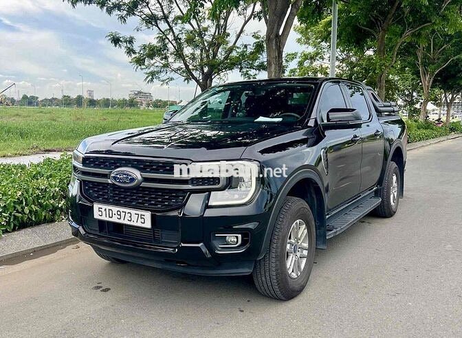 FORD RANGER XLS 2.0AT 2024 ĐI 17.000KM MỚI CỨNG
