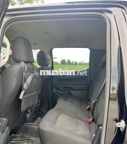 FORD RANGER XLS 2.0AT 2024 ĐI 17.000KM MỚI CỨNG