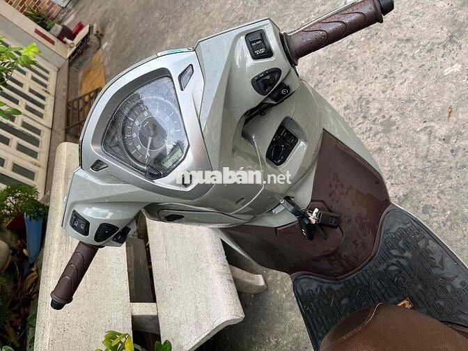 Honda Lead 2028 Smartkey Xám