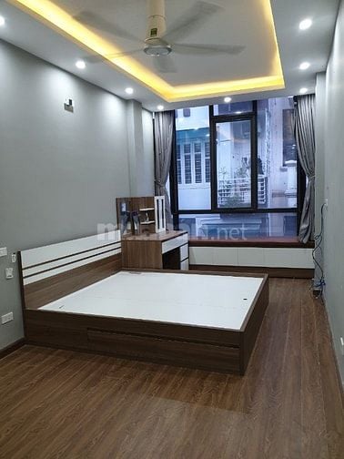 CC bán MBKD 5 tầng, MB 32m2, ô tô đỗ cửa, KD tốt, Võ Văn Dũng, Đống Đa