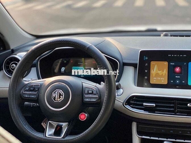 MG HS LUX 2024 Trắng 32.000 km