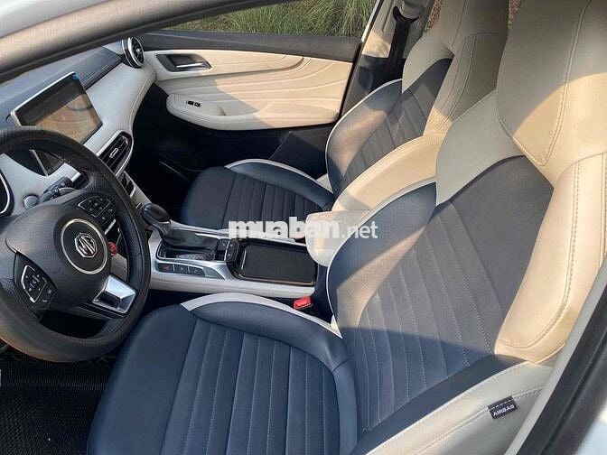 MG HS LUX 2024 Trắng 32.000 km