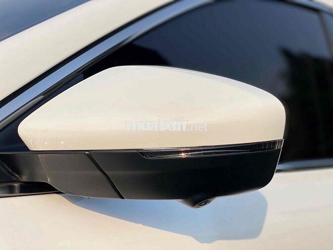 MG HS LUX 2024 Trắng 32.000 km