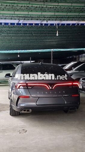 Vinfast Lux A Premium 2020 23000 km Xám
