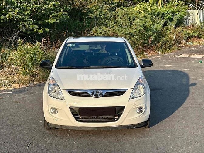 Hyundai i20 2011 Trắng 140.000 km
