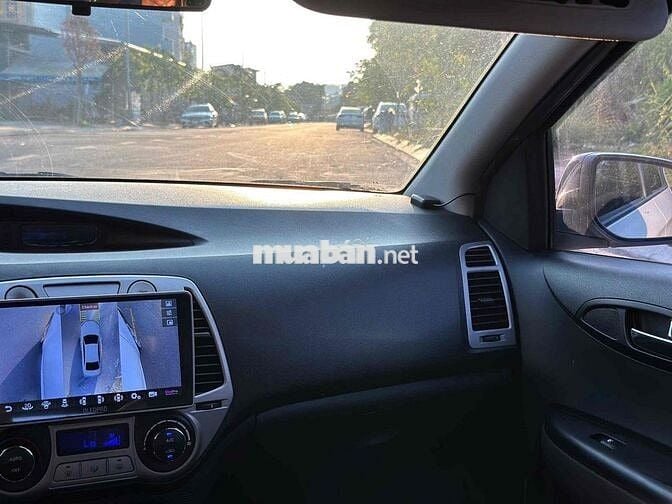 Hyundai i20 2011 Trắng 140.000 km