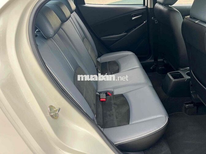 Mazda Mazda 2 Luxury 2023 Trắng 15000 km
