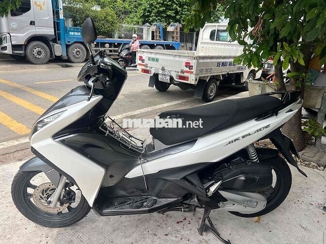 Honda Air Blade 2013 Trắng đen