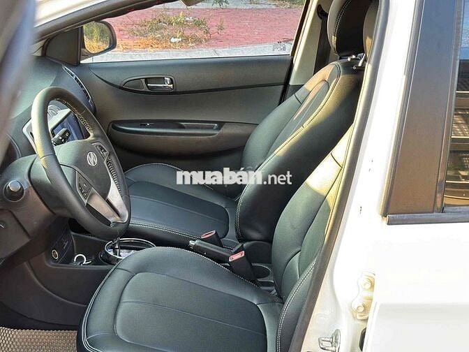 Hyundai i20 2011 Trắng 140.000 km
