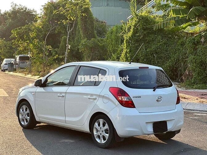 Hyundai i20 2011 Trắng 140.000 km