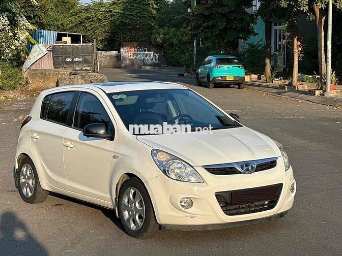 Hyundai i20 2011 Trắng 140.000 km