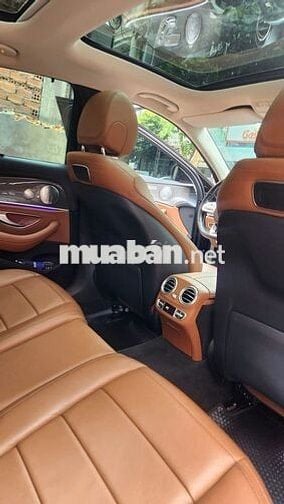 Mercedes E300 AMG 2019 Đen nâu siêu lướt