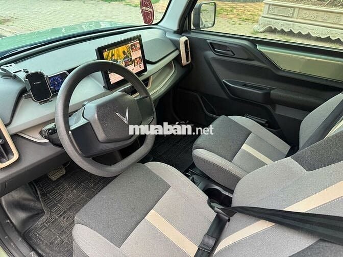 Vinfast VF3 2024 ODO 9.80 km Thuê Pin full đồ chơi