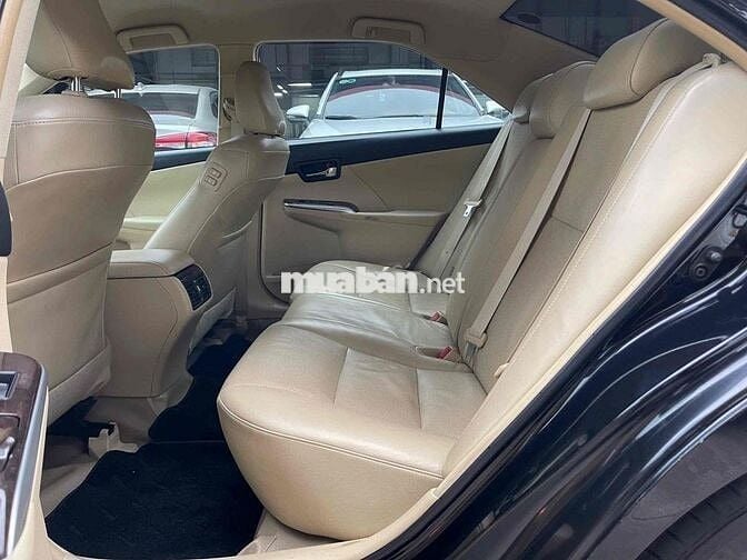 Camry 2.0E 2015 - Màu Đen - Giá còn giảm