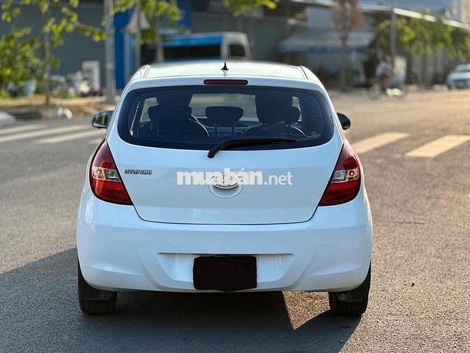 Hyundai i20 2011 Trắng 140.000 km