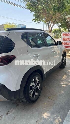 Kia Sonet MT 2022 Trắng , gầm cao, tiết kiệm