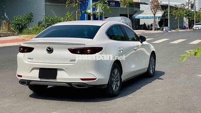 Mazda 3 Luxury 2023 Trắng 40.000 km