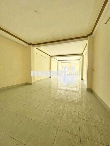 Cho thuê nhà mặt tiền đường lớn ngay trung tâm 