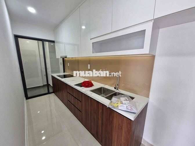 Căn hộ trục Phạm Văn Đồng cách sân bay chỉ 30 phút