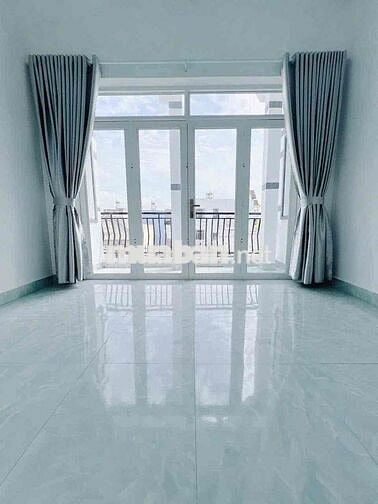 Nhà 3 lầu, 6 phòng ngủ hẻm 6m đg Lê Văn Lương, ngay cầu Long Kiển