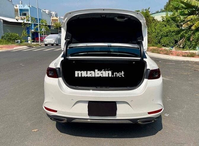 Mazda 3 Luxury 2023 Trắng 40.000 km