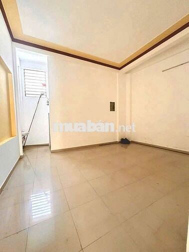Cho thuê nhà mặt tiền đường lớn ngay trung tâm 