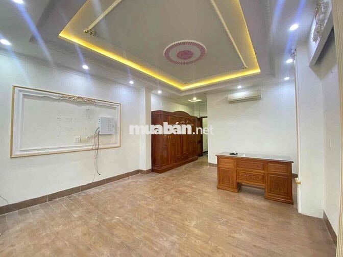 CHO THUÊ NHÀ 3 LẦU MẶT TIỀN ĐƯỜNG NGUYỄN VĂN CỪ NỐI DÀI