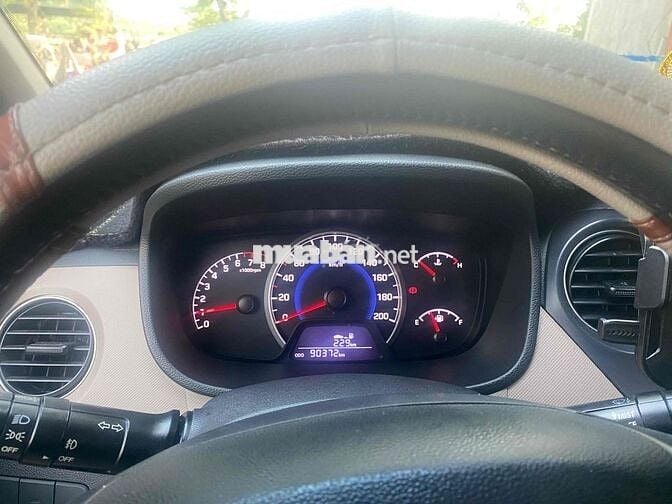 Hyundai Grand i10 2016 90000 km Bạc