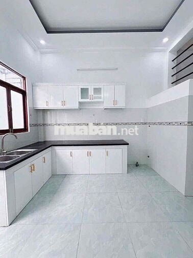 Nhà 3 lầu, 6 phòng ngủ hẻm 6m đg Lê Văn Lương, ngay cầu Long Kiển