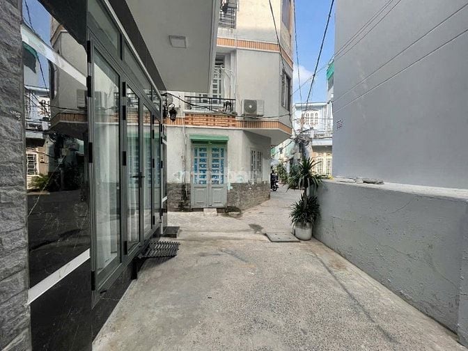 Nhà Gò Vấp hàng hiếm ở khu trên đường náo nhiệt 