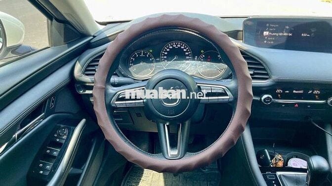 Mazda 3 Luxury 2023 Trắng 40.000 km