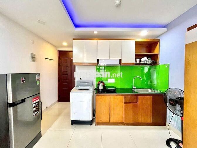 Cho thuê căn hộ studio có ban công ngay trung tâm Nha Trang 