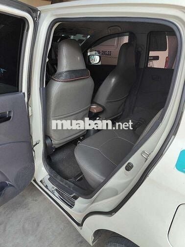 Suzuki Celerio Trắng Số tự động