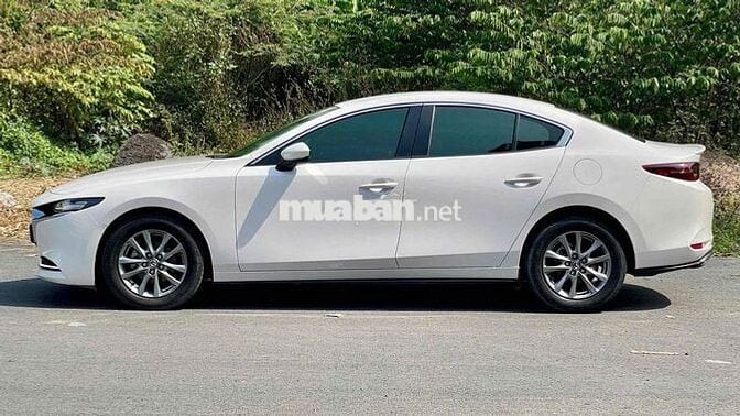 Mazda 3 Luxury 2023 Trắng 40.000 km