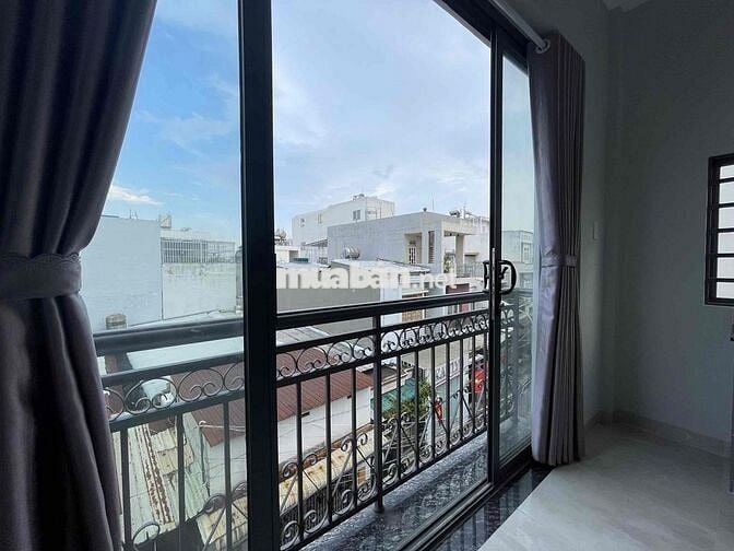 DUPLEX BAN CÔNG 30M2 NGAY CÔNG VIÊN PHẦN MỀM QUANG TRUNG
