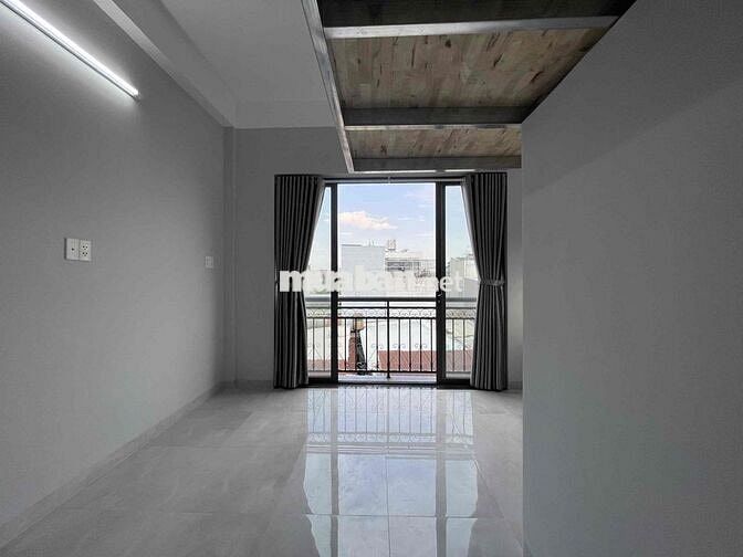 DUPLEX BAN CÔNG 30M2 NGAY CÔNG VIÊN PHẦN MỀM QUANG TRUNG