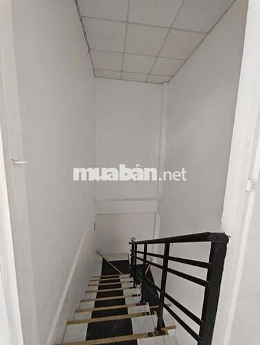 nhà 4 triêụ 2 góc mặt tiền gần bệnh viện Phụ Sản