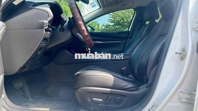 Mazda 3 Luxury 2023 Trắng 40.000 km