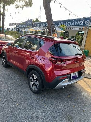 KIA Sonet Deluxe 1.5 AT đời 2023, đăng ký 2024, màu đỏ, Giá 460 triệu