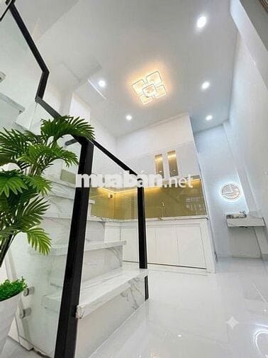 Nhà Đẹp Sát Q7, Tiện Ích Đầy Đủ, Khu Dân Cư An Ninh Hiện Hữu